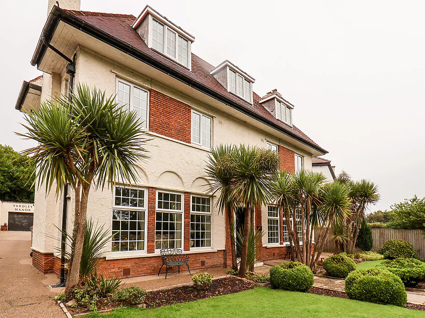 Yardley Manor