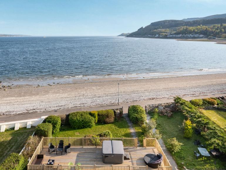 Waters Edge - Dunoon