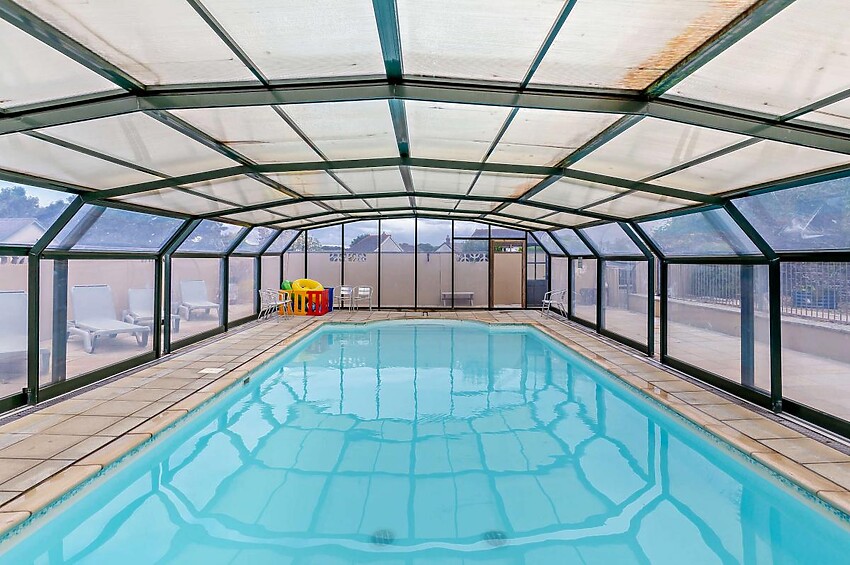 Dog-Friendly 2-Bedroom Cottage with Hot Tub in Bude