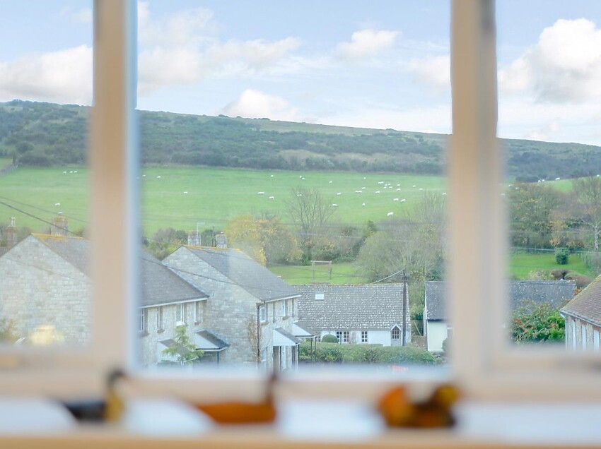 Cosy 2-Bedroom Cottage near Lulworth Cove, Dorset