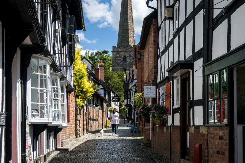 Hereford holiday cottages with a hot tub