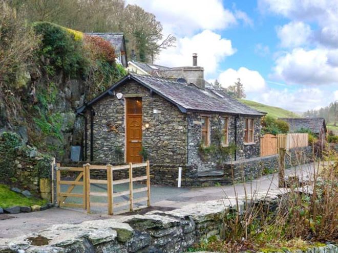 Dog Friendly Cottages in the Lake District with a Hot Tub