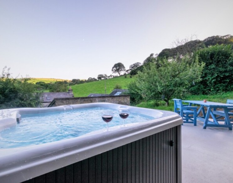 1-bedroom hot tub cottage, Llanddulas
