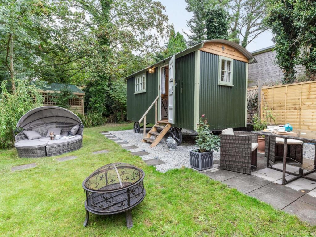 A shepherd's hut in Chapel Amble makes a romantic base for couples just inland from Polzeath