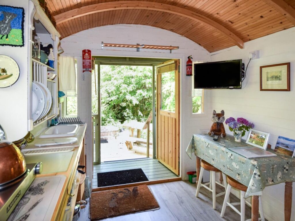 Foxy Loxy - Boutique Retreat, 