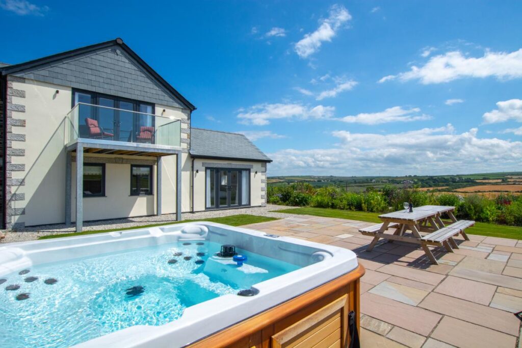 Peacehay Barn - Boutique Cottage, Padstow