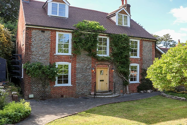Bailey Cottage in Bursledon, South of England, Hampshire