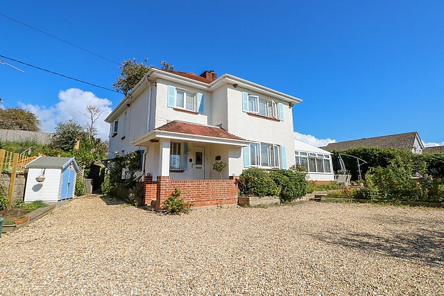 Topsails in Totland Bay, Isle of Wight